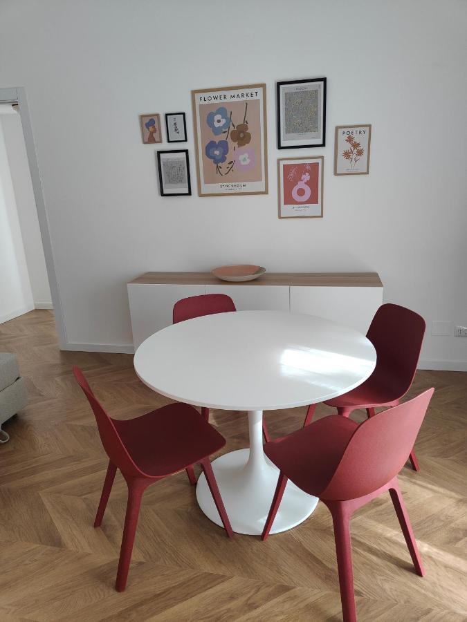דירות Elegante Bilocale A Milano Con Balcone מראה חיצוני תמונה
